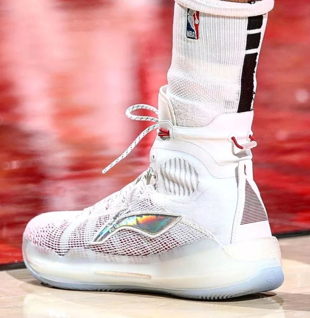 OFFWAY本周潮流资讯|“门外汉”Virgil喜提时尚大奖！