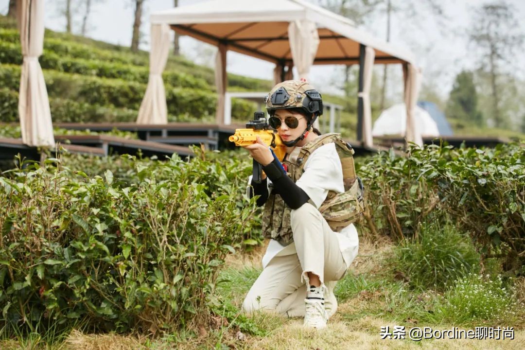 刘涛穿搭风格大胆又多变,刘涛这几套造型活泼又显嫩