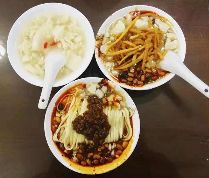 过年旅游最值得去的地方且人少,春节适合去哪游玩美食多