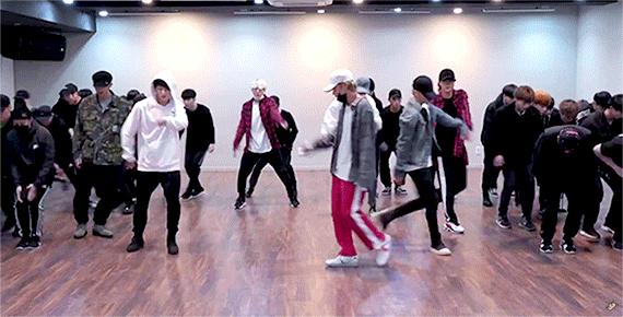 韩国四大舞社,韩国四大社的主舞