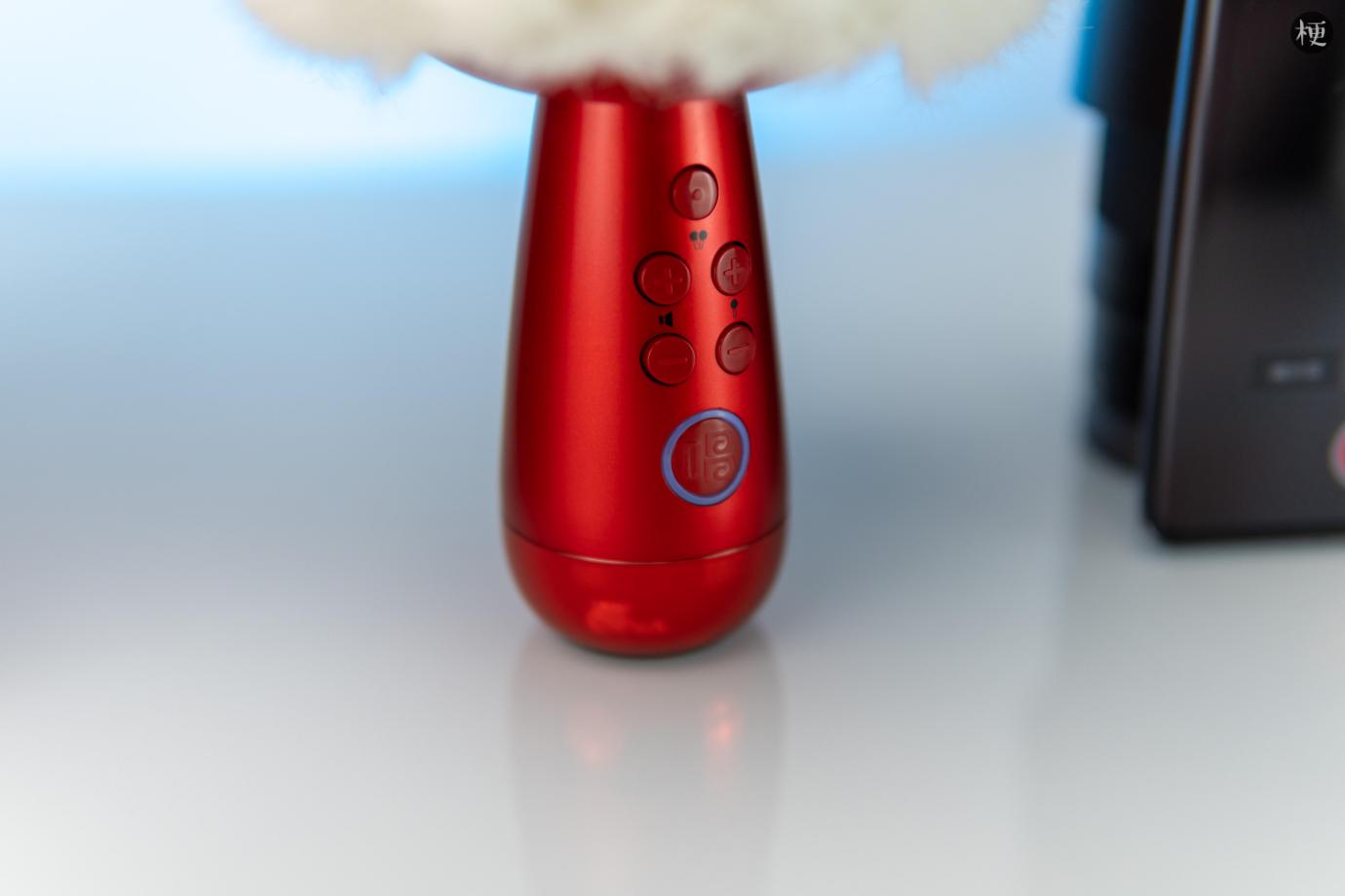 唱吧k歌宝小巨蛋麦克风q5绯红色,唱吧小巨蛋g2和g2max区别