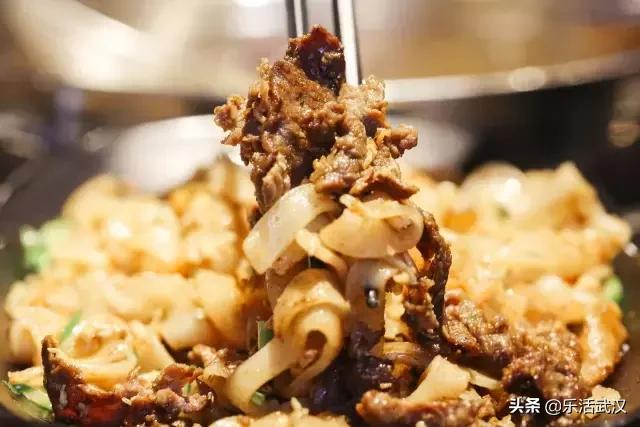 武汉美食牛肉面20块一碗,武汉好吃的老碗面
