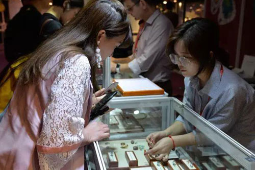 珠宝店销售技巧和话术开场白,珠宝店的营销方案和技巧