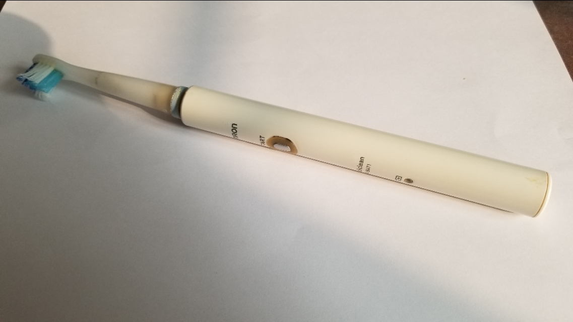 usmile电动牙刷拆解换电池,电动牙刷怎么拆开装电池