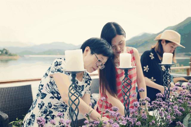 把千岛湖“装”进自家民宿，做了一个无敌湖景泳池，让无数人尖叫