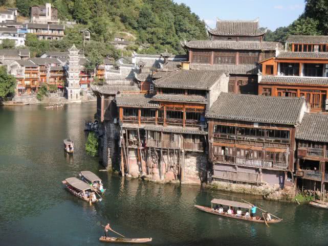 中国有名的古建筑房屋,我国民居的著名建筑