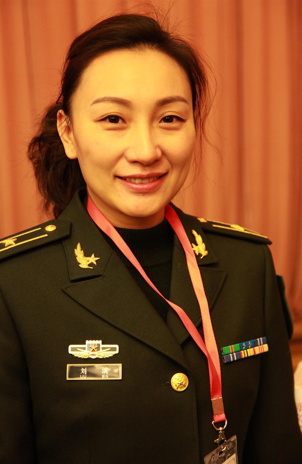 刘滨:毛主席的嫡孙媳妇,当兵后嫁给*新宇毛**,婚后与婆婆宛如姐妹