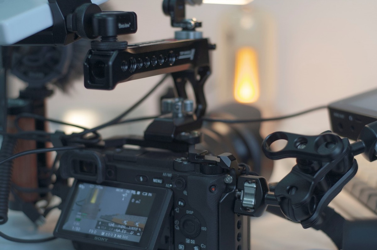 聊聊近两个月里我给新买的索尼6400搭配的那些配件