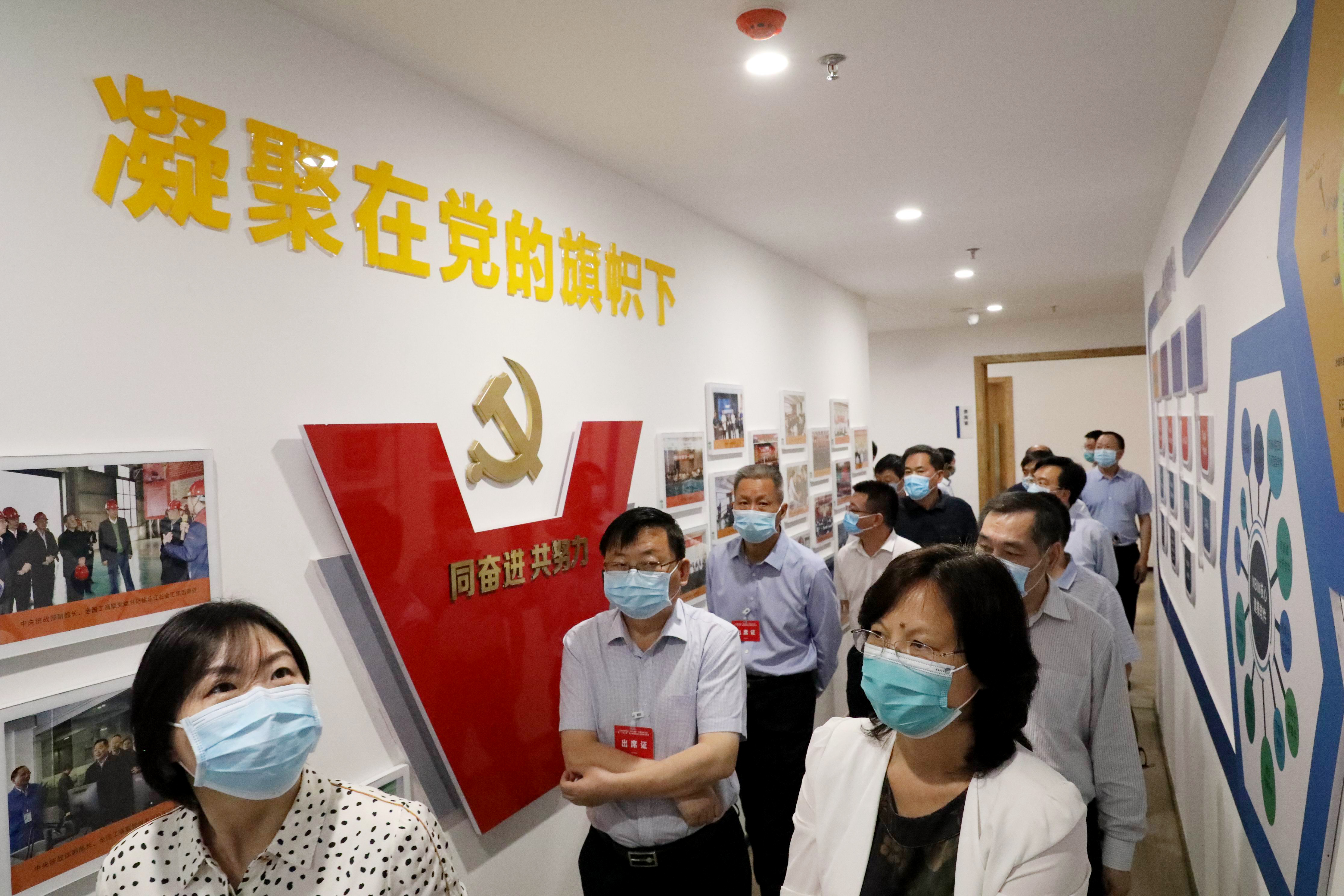 感悟发展成就激发奋进力量,感受发展的沧桑巨变