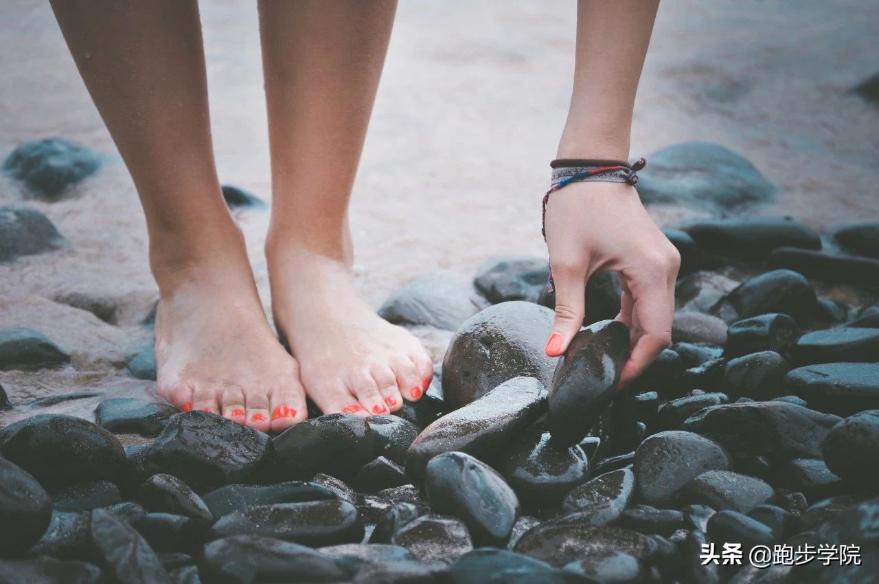 跑步跑出黑指甲代表什么,跑步黑指甲还能再跑吗