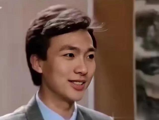 康辉回到新闻联播完整,康辉重上新闻联播