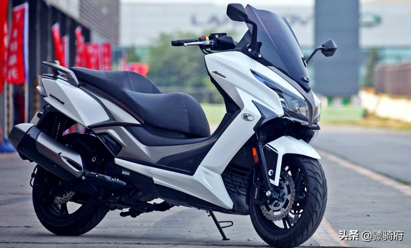 tr400cc踏板车,铃木汉堡人400cc踏板车