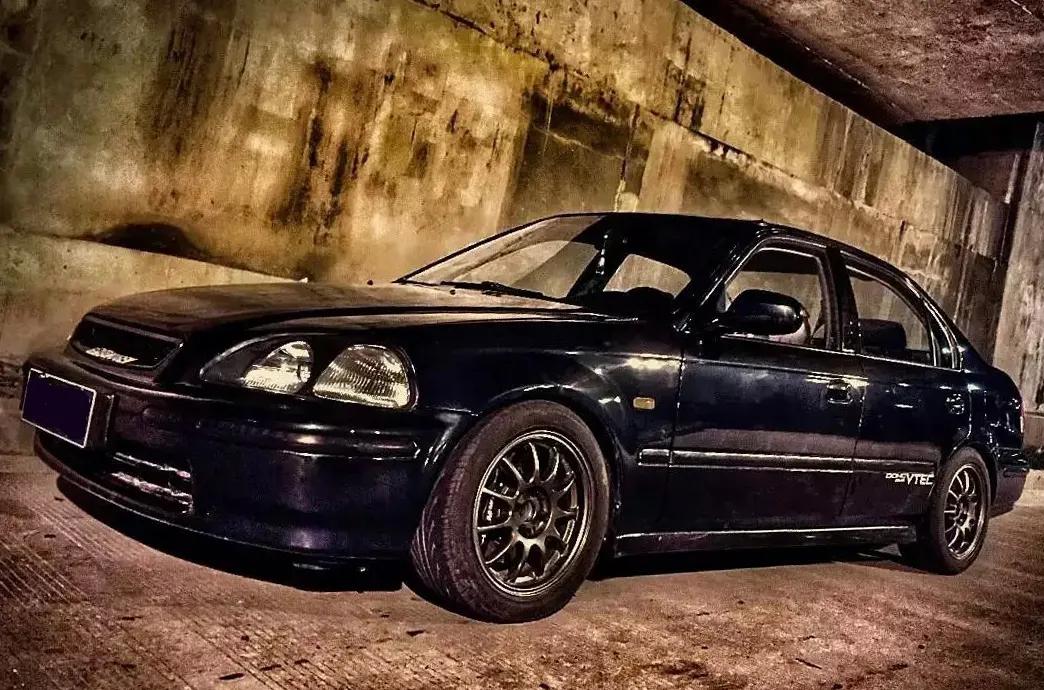 买车五万改车八万,买车4万改房车