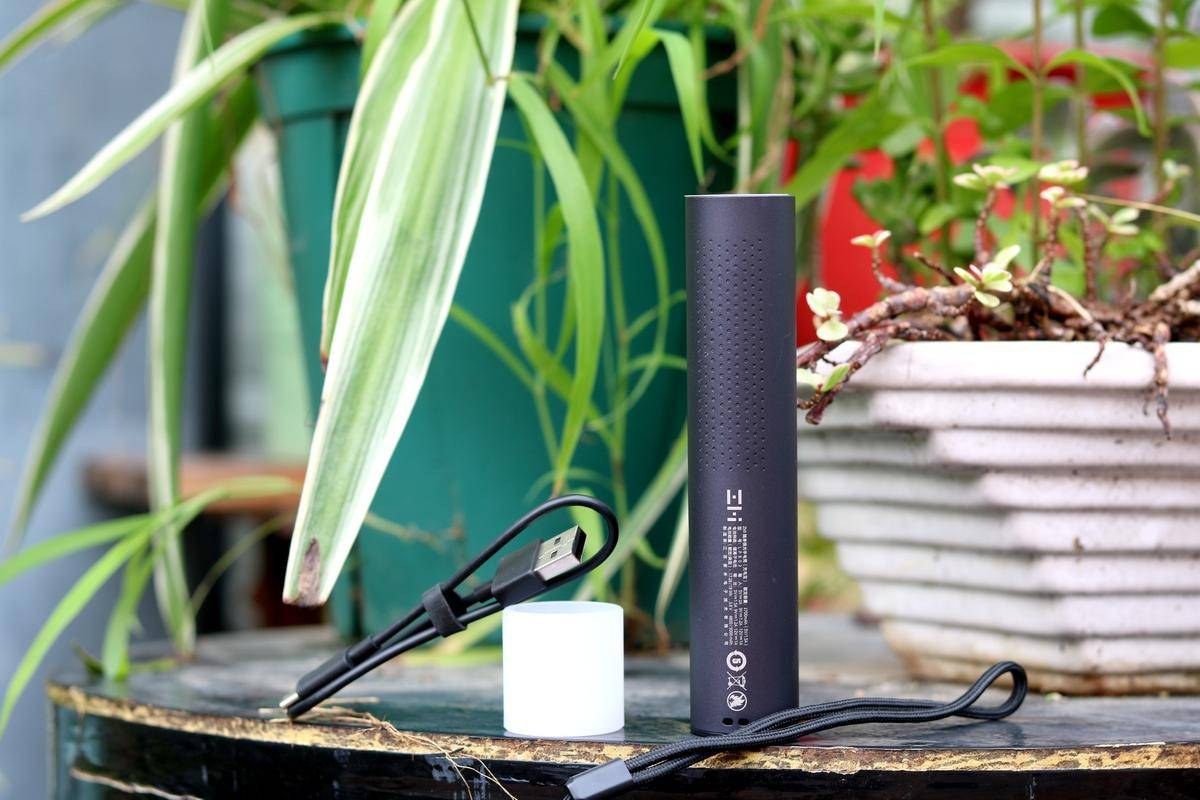 mini强光手电,zmi随身强光手电闪红灯