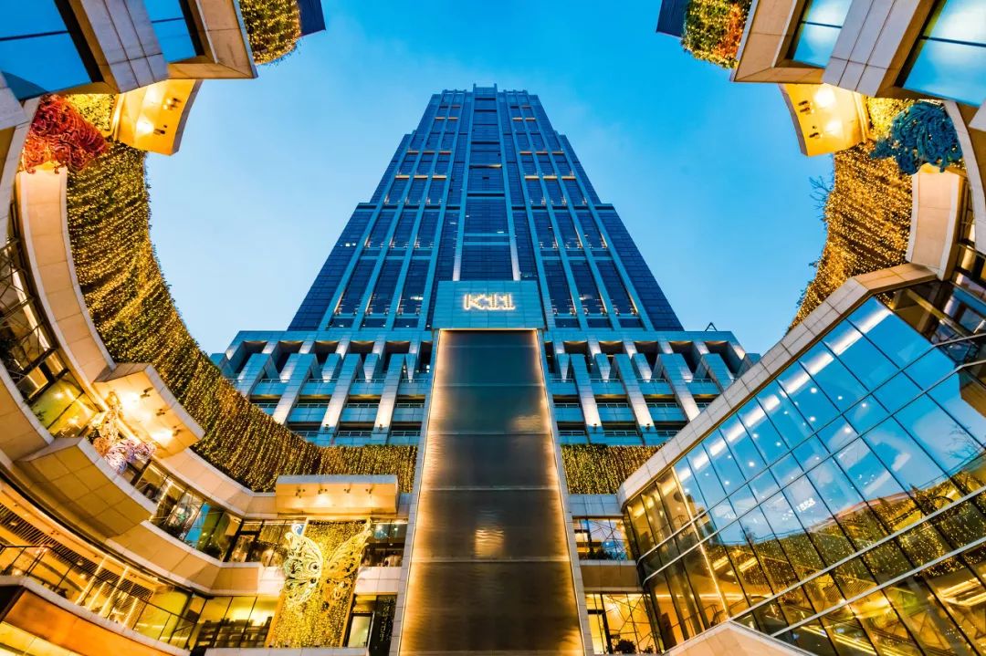 淮海路和南京西路哪个繁华,南京西路vs陆家嘴