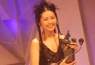 罗美薇是罗明珠吗,罗明珠葬礼罗美薇