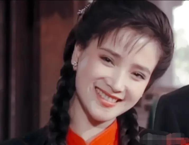 有小梨涡的女星,梨涡明显的女明星