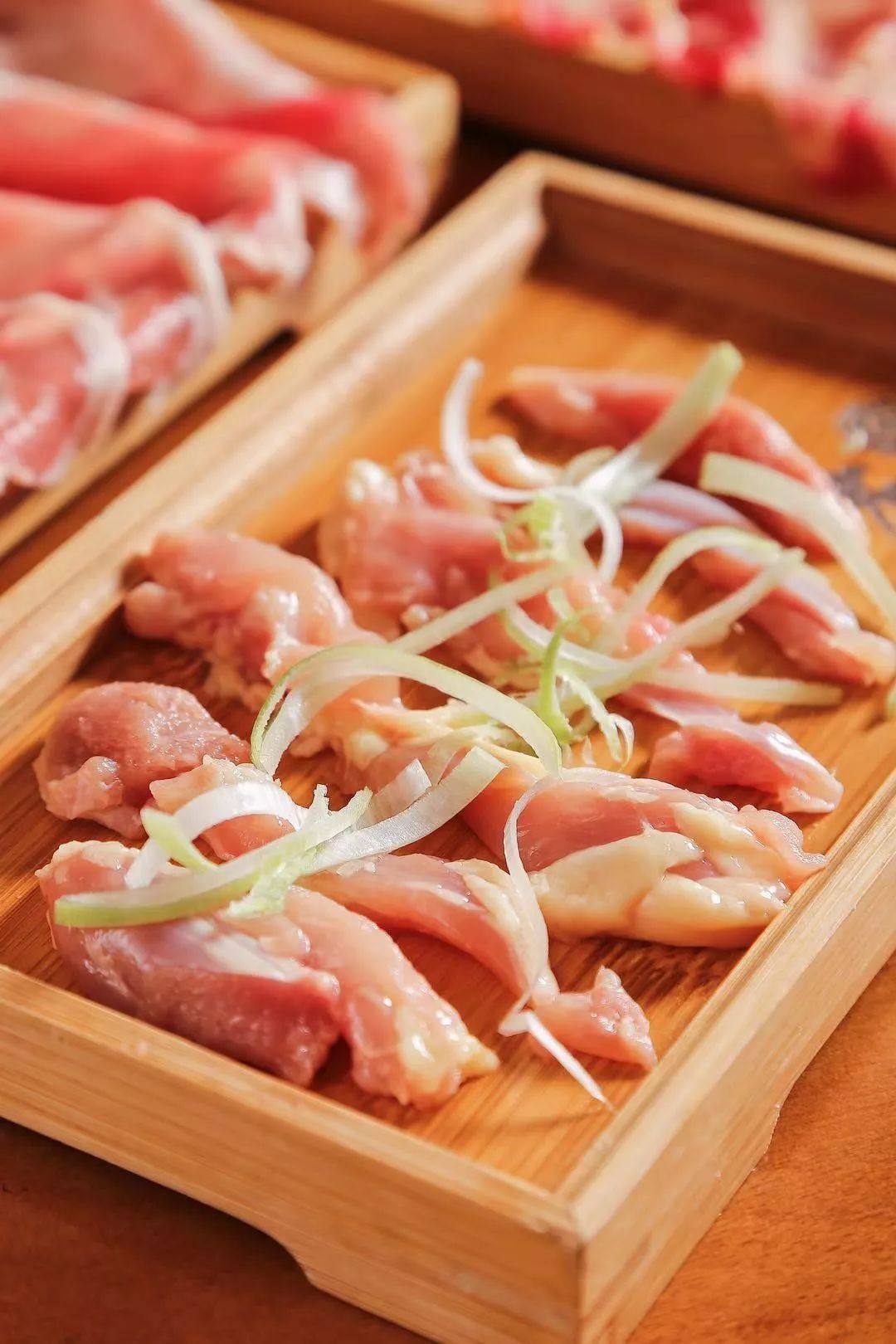 寿喜烧128元双人餐,西安围着寿喜烧自助怎么吃