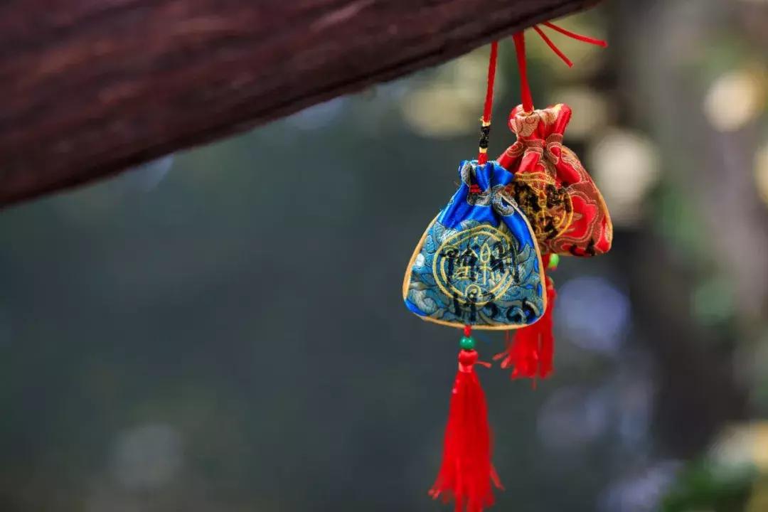 描写春节的诗词大全100首,春节100首最美诗词带解释