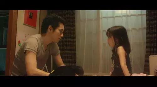 《白兔糖》:世间苦短,给你一颗甜甜的糖