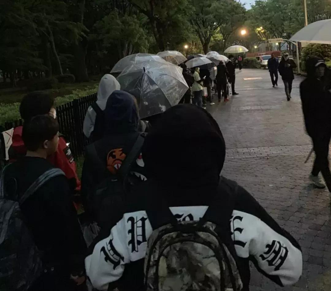 帽衫1000元,帽衫价格