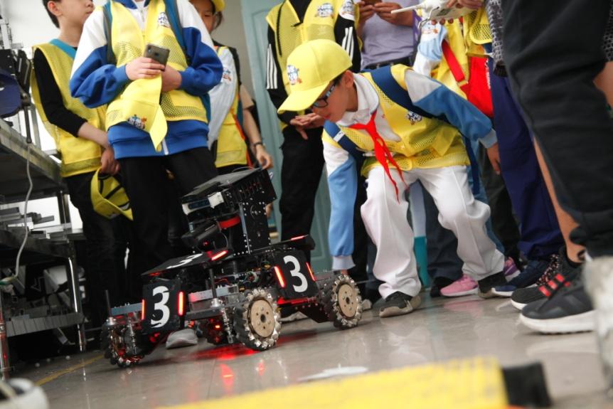 什么是“理工男的浪漫”？小记者探访“工程师摇篮”找到了答案