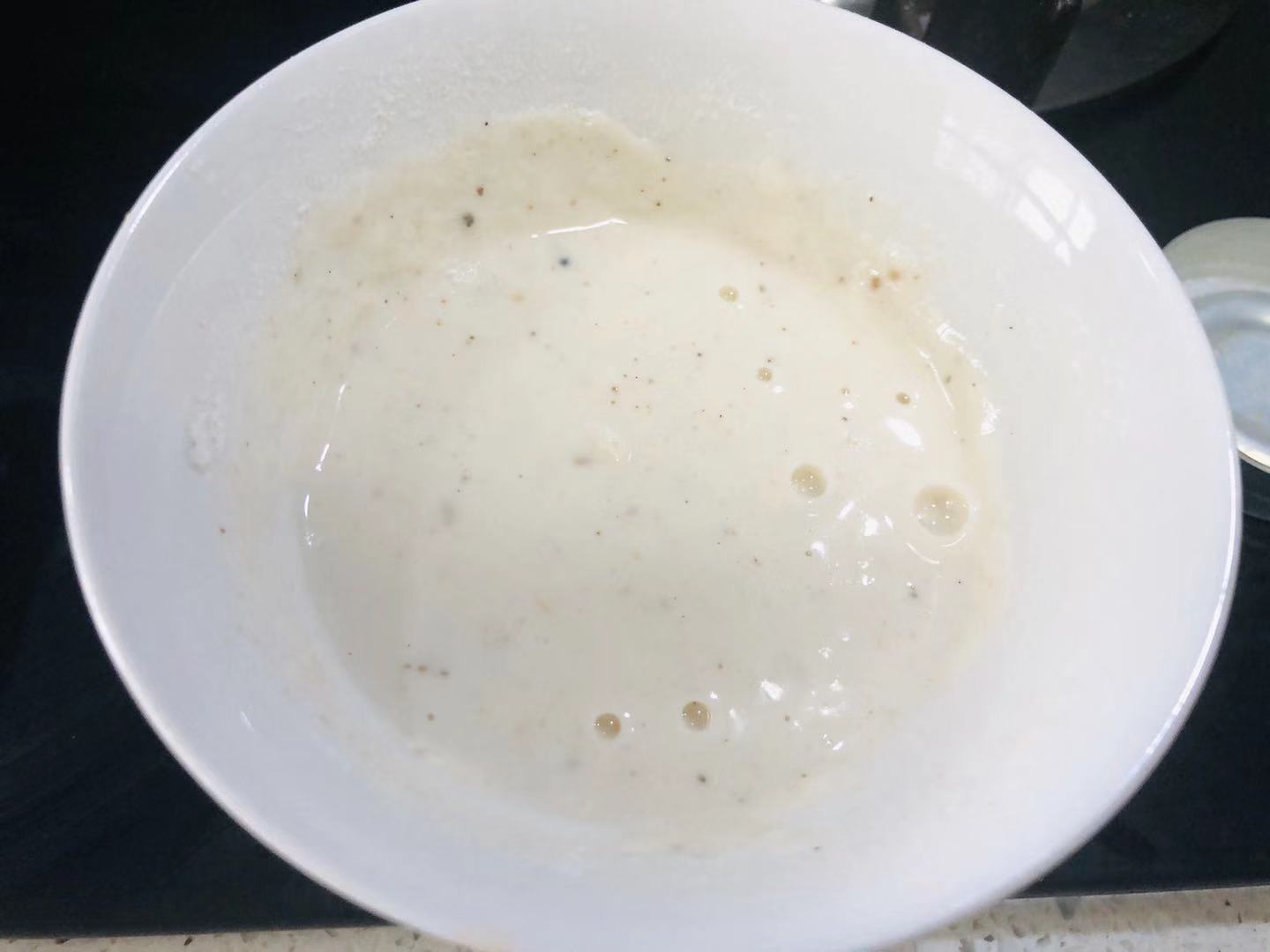 小河虾怎么炒好吃又营养,春天鲜味家常菜推荐之韭菜炒河虾