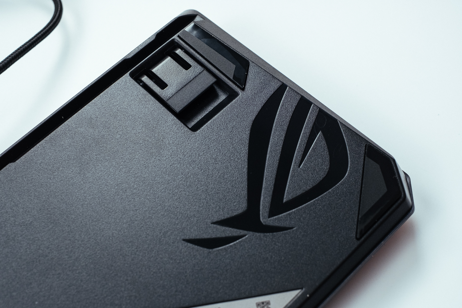 rog游侠竞技版红轴机械键盘评测,rog游侠rx键盘pbt版