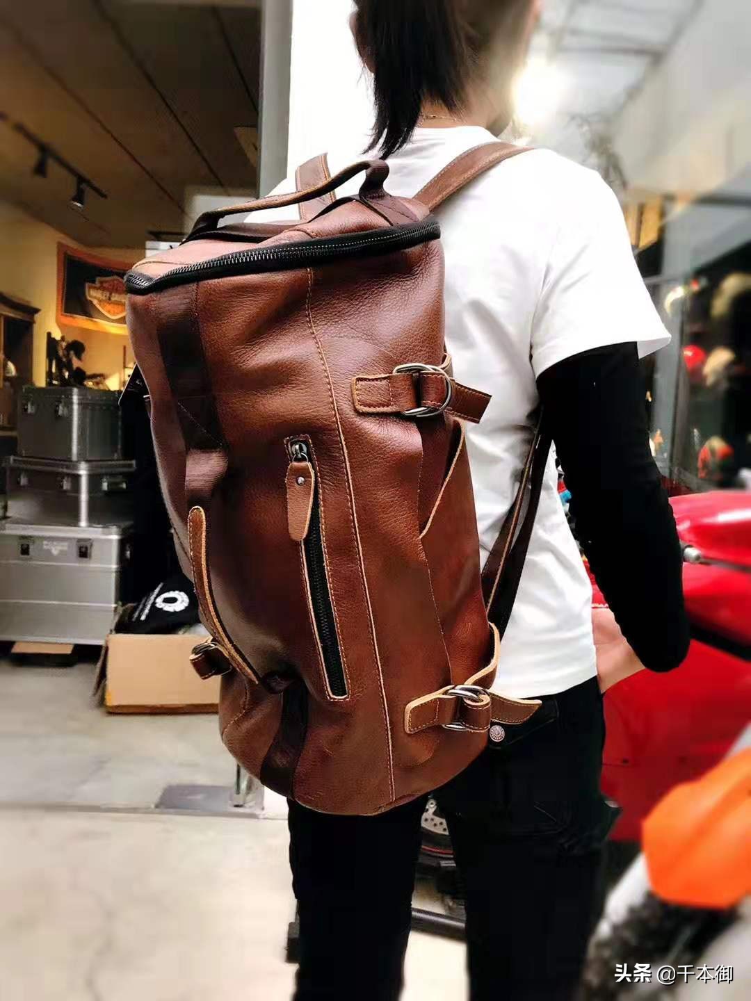复古机车女骑首选,高颜值机车背包女