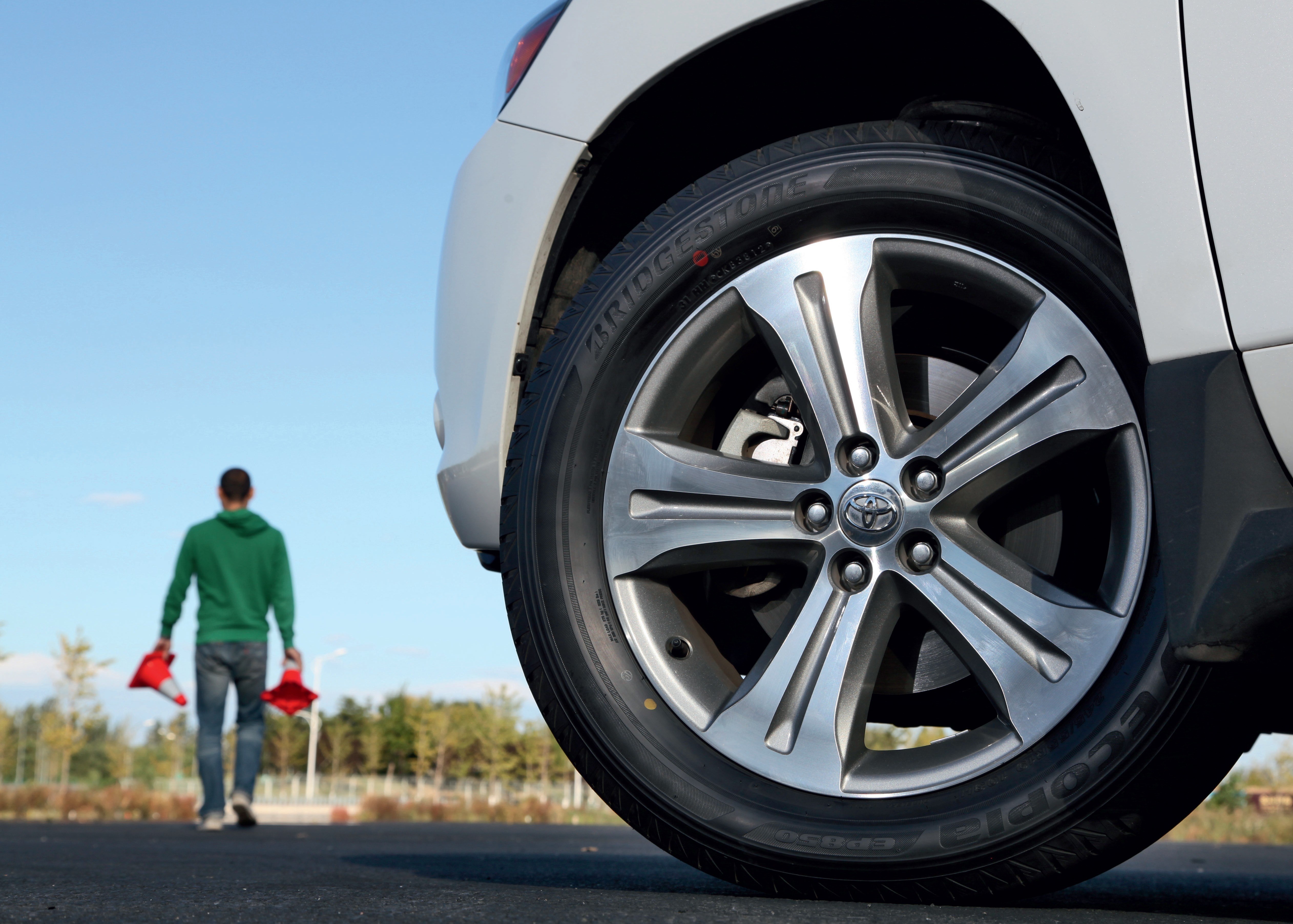 固特异马牌米其林轮胎哪个好,固特异和米其林和马牌哪个轮胎好