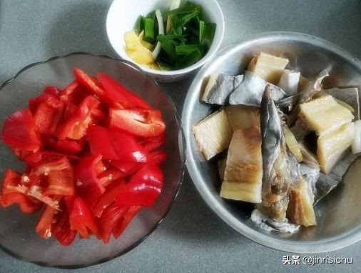 红烧咸鳗鱼的家常做法,红烧咸鳗鱼干最佳吃法