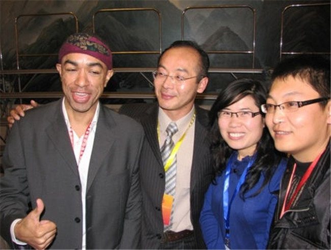 奥巴马弟弟在中国定居,奥巴马亲弟弟定居在哪