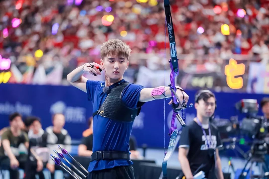 这场艺人跨界运动会,竟然让射箭馆的客流涨了三倍!