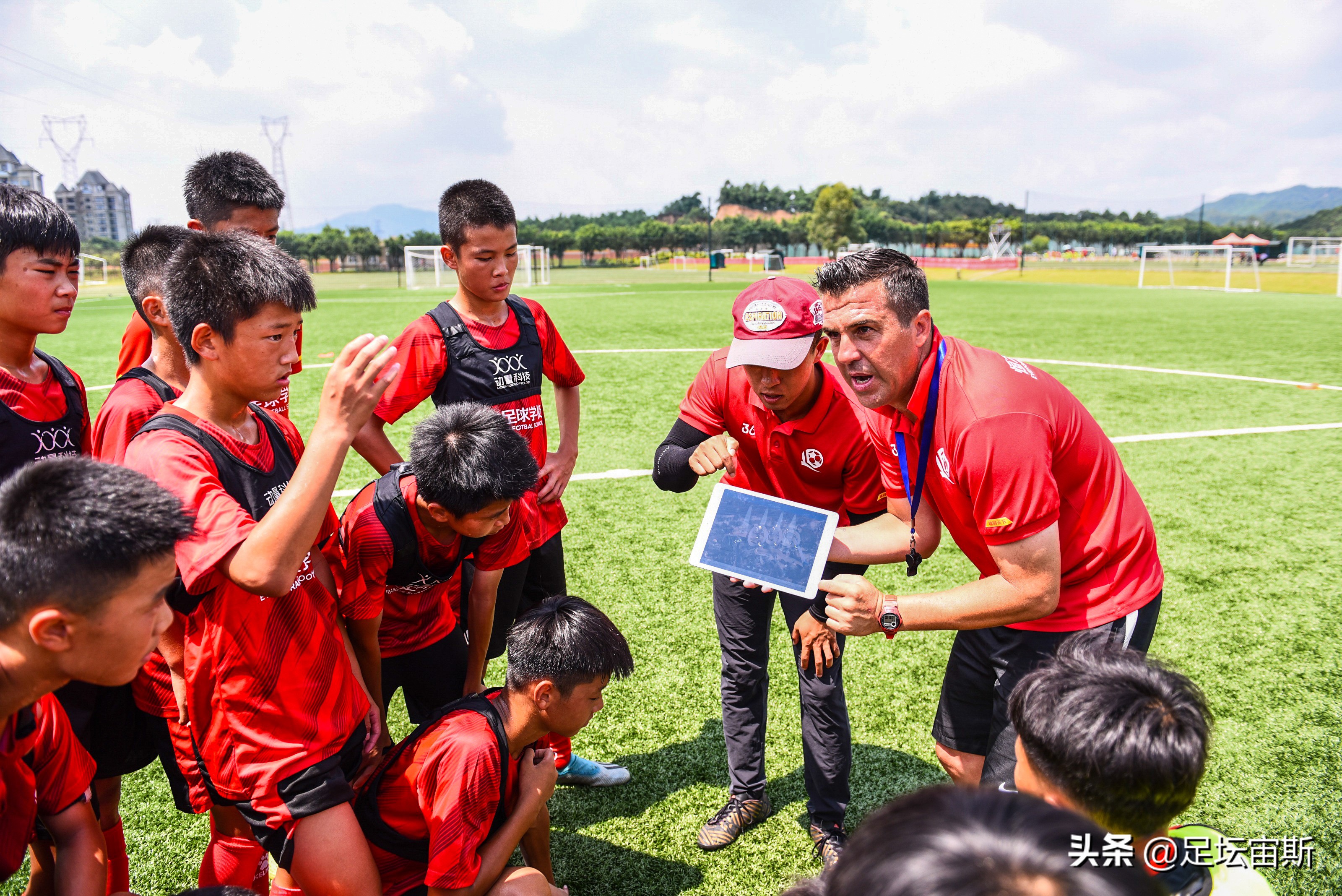 恒大足校崛起藏玄机，学生可享受C罗酷爱的水疗获刘翔式治疗保障