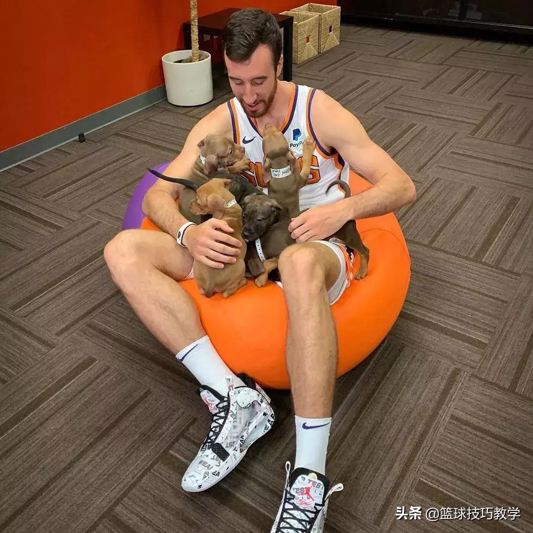 锡安首秀球鞋,锡安威廉姆斯球鞋动图