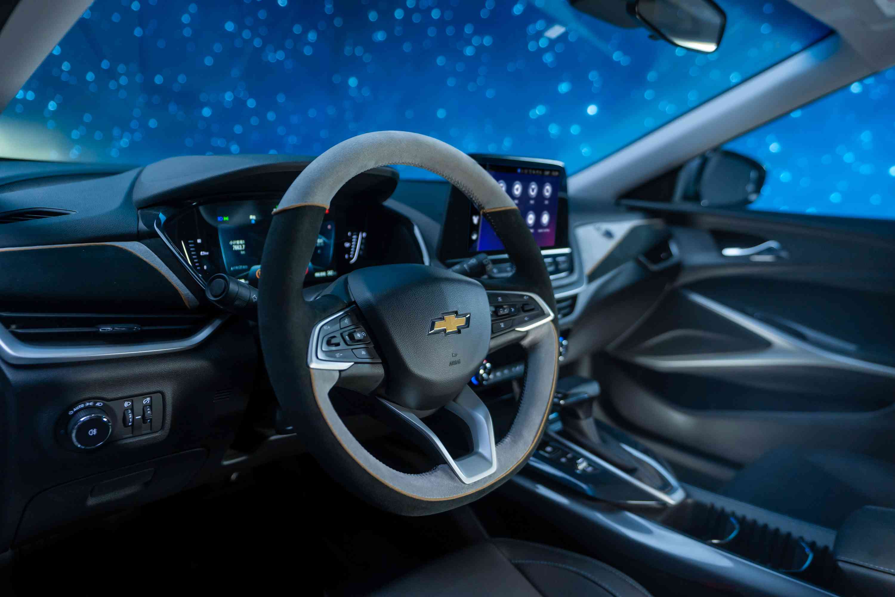 雪佛兰畅巡米奇魔法版报价,雪佛兰畅巡太空版报价及图片