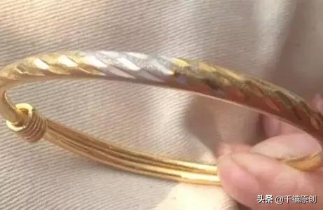 金镯子出现白斑,金镯子有白斑怎么解决