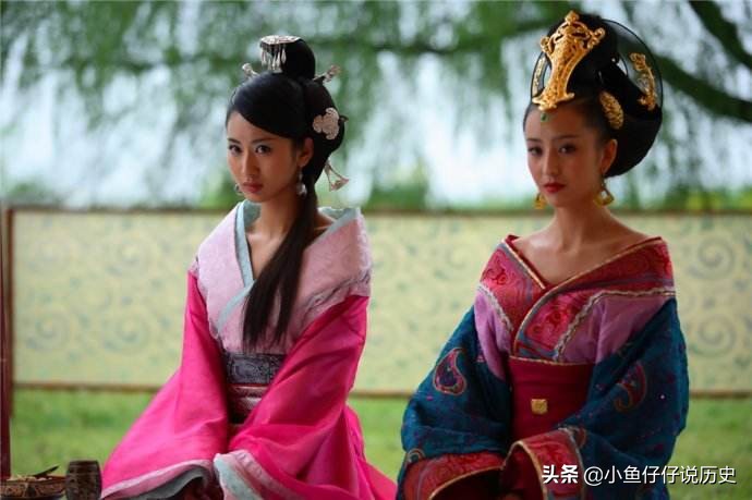 这对姐妹花，到底有什么通天的本领，让他荒废朝政成日醉倒温柔乡