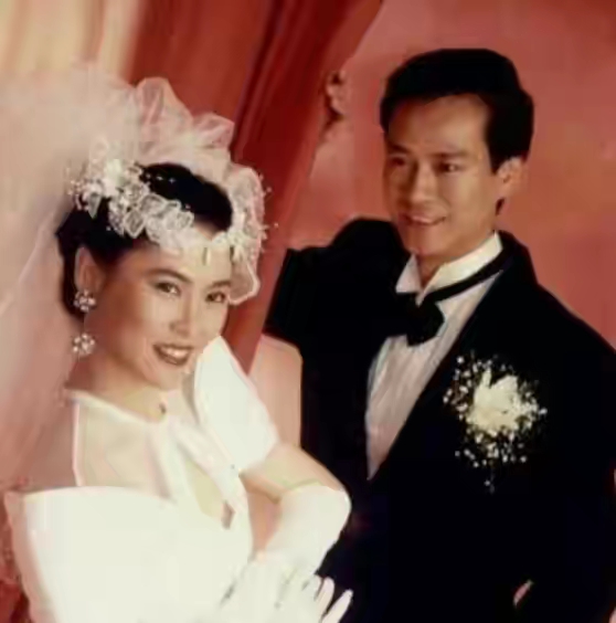 郑少秋与沈殿霞离婚的真正原因,官晶华郑少秋现在情况