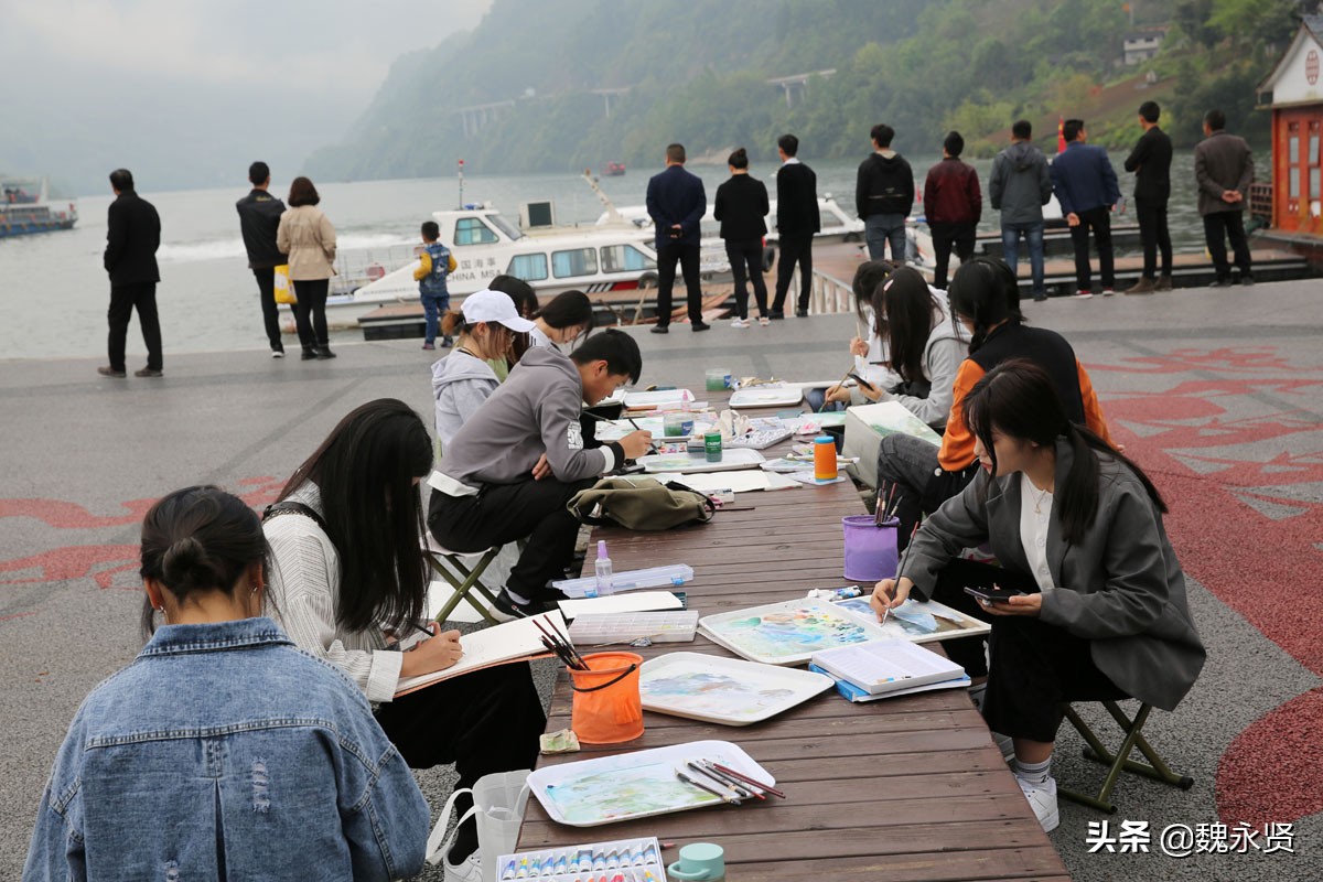 石泉后柳古镇：坐大游船划小木船游汉江，走进老街吃腊肉吃鱼