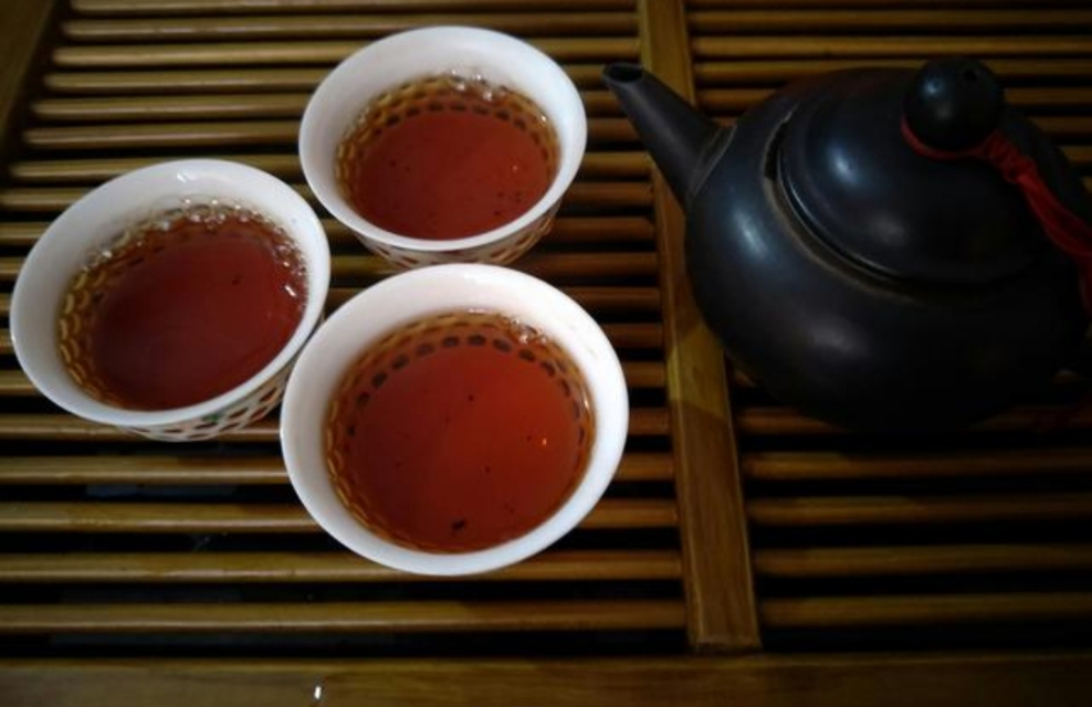 致自己致生活好好赚钱,致自己活得轻松老得漂亮