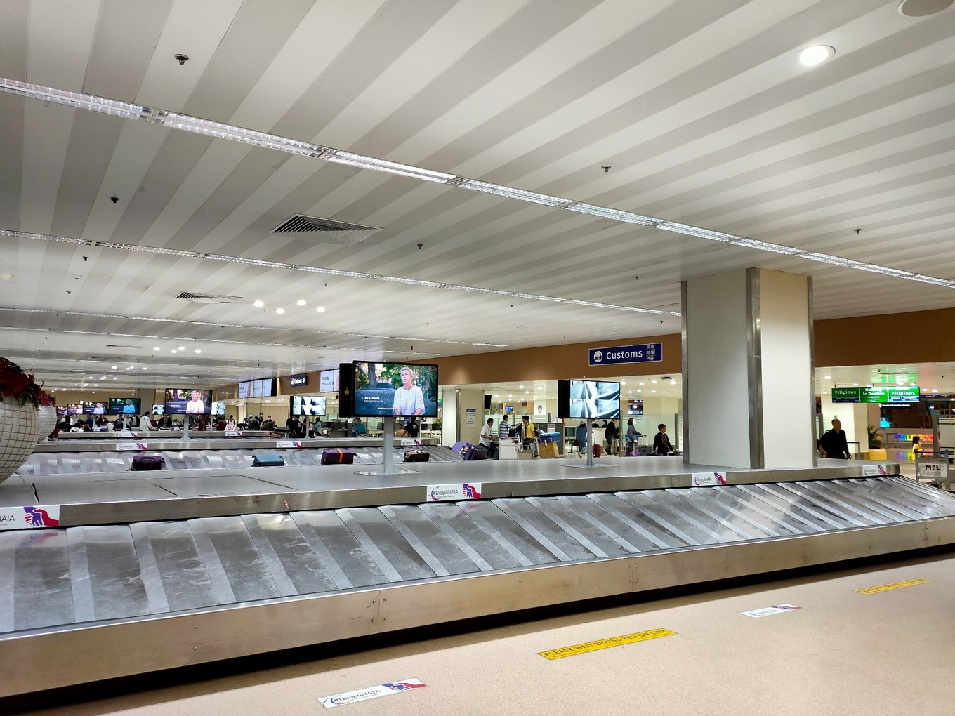 实弹射击or公墓拍大片？| 跟90后小伙儿在马尼拉“玩儿很野”