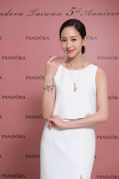 潘多拉又丑又贵为什么有人买,多少价格的潘多拉才是真的