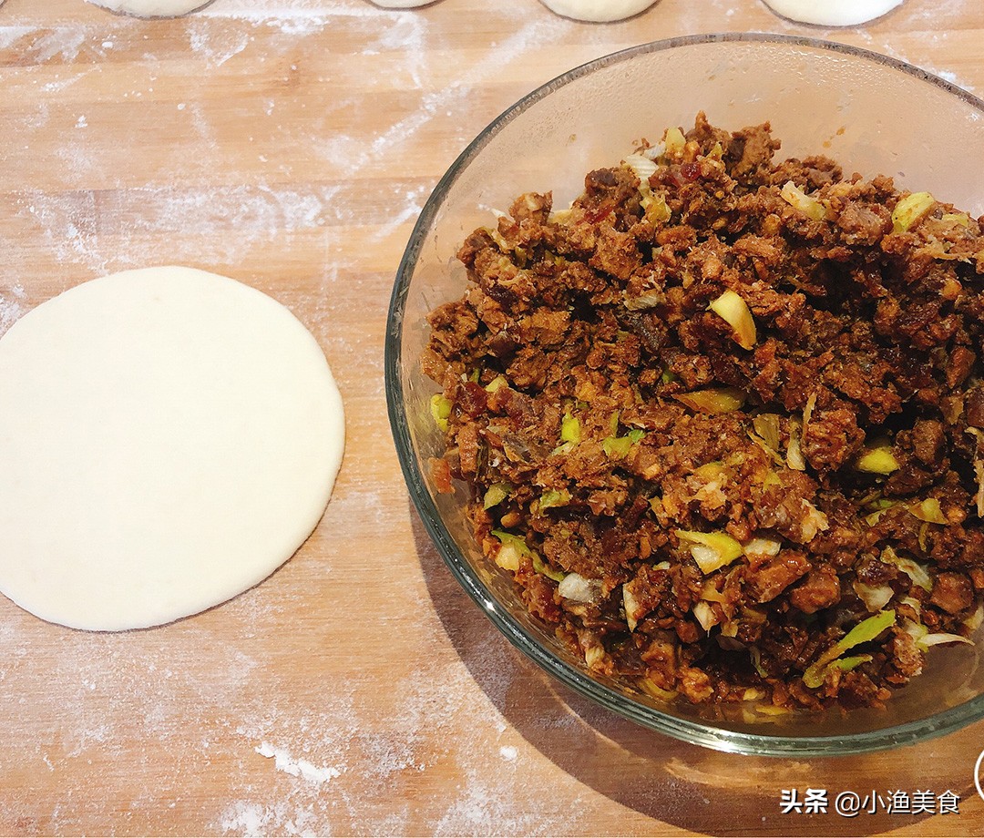 正宗酱肉包子的做法,酱肉包子的做法最正宗的做法