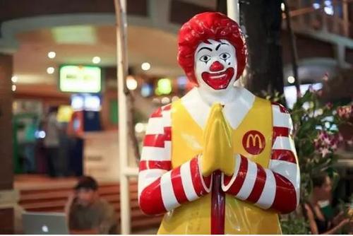 奈雪怼喜茶抄袭,奈雪喜茶们撕掉网红标签