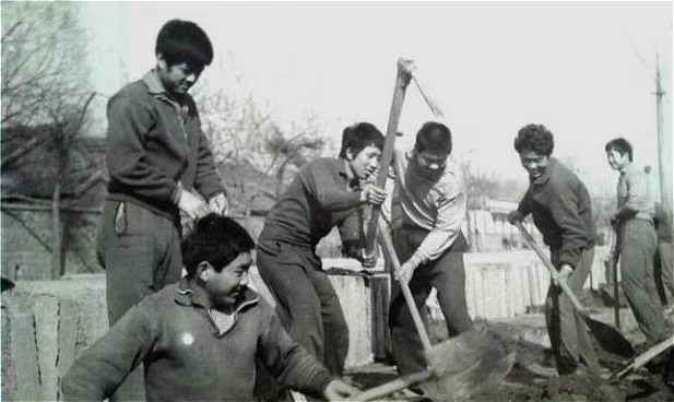 老照片同学友谊,老照片学校旧照