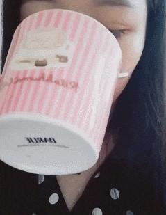 新闻联播背景为什么放那么多字,新闻联播中为什么要放那么多电视