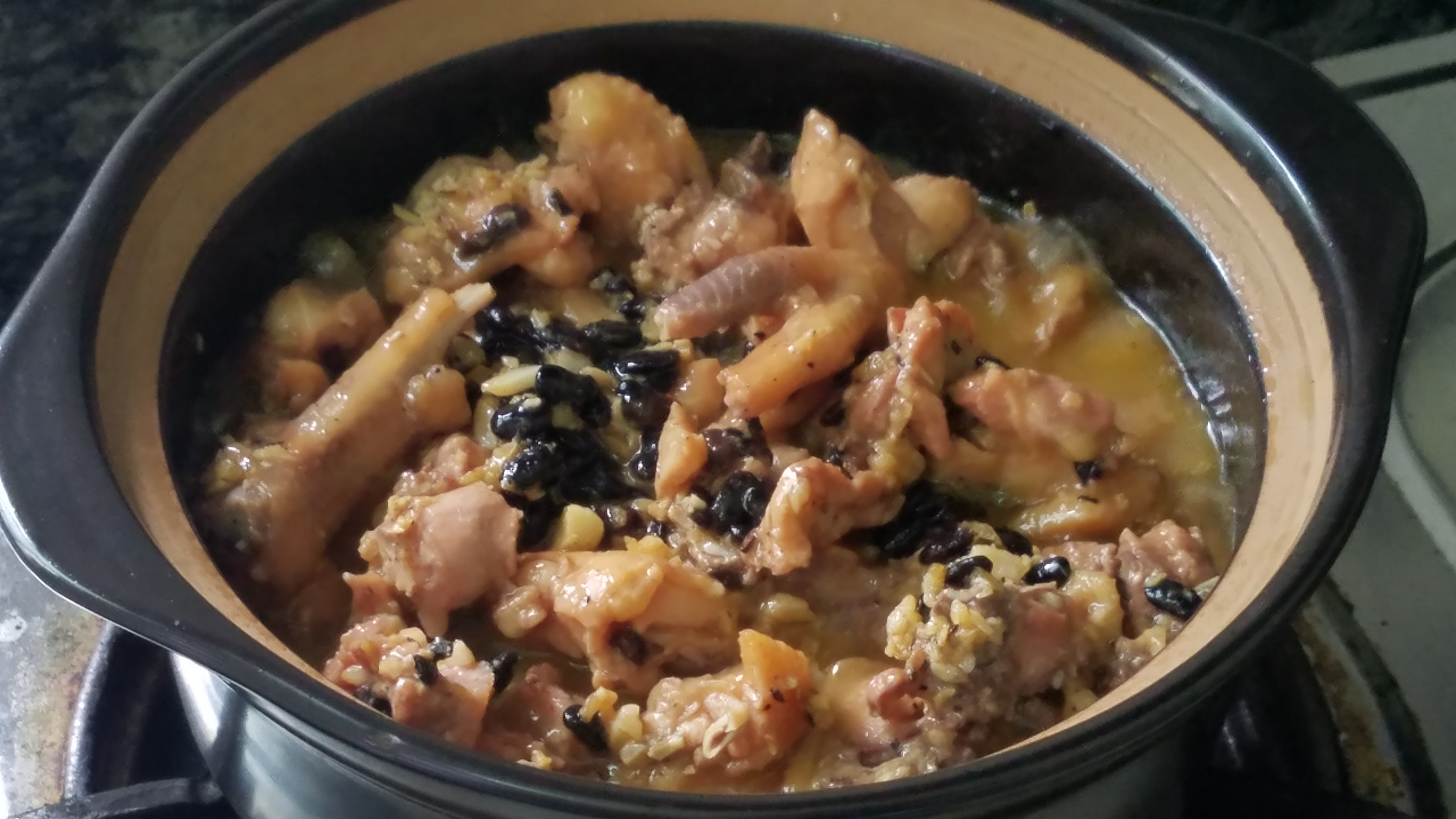 香喷喷的鸡肉煲,鸡肉香嫩的制作方法