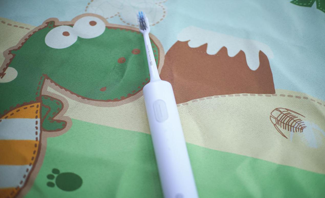 电动牙刷医学生总结新手挑选攻略,电动牙刷送人怎么选牌子