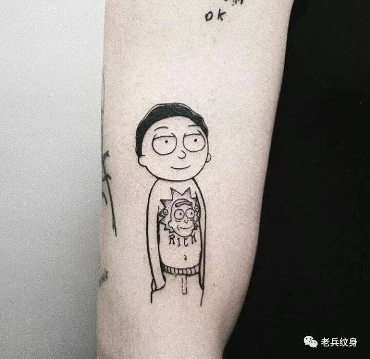 纹身为什么掉痂以后变成蓝色了,怎么样才能把纹身打褪色